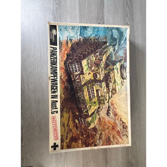 Minicraft Nichimo Panzerkampfwagen IV Ausf. G 1/30 Motorized l Kit RS-3002-800 - Picture 2 of 5